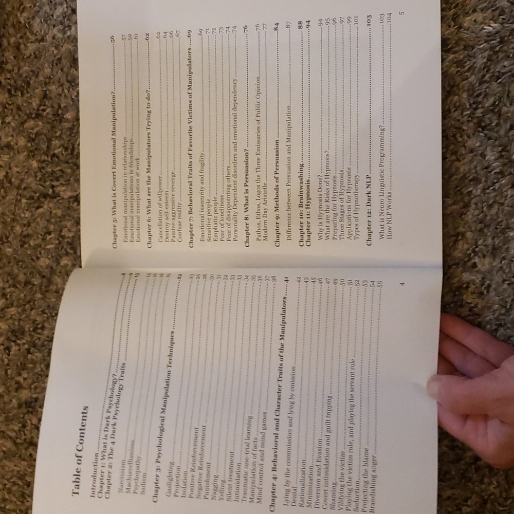 Books - Picture 7 of 9